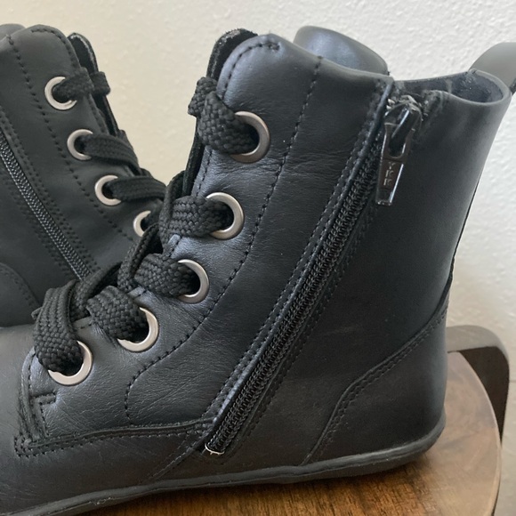 Groundies Barefoot Salzburg Chelsea Boot Size 38 Black - Picture 11 of 12